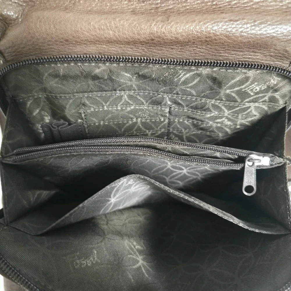 FOSSIL Brown Pebbled Leather Crossbody Messenger Bag Flap Zip Organizer Purse
